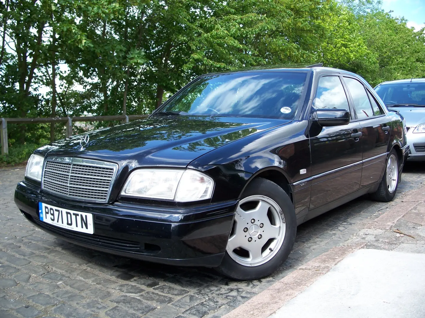 Mercedes-Benz  C 230 Kompressor Elegance 6
