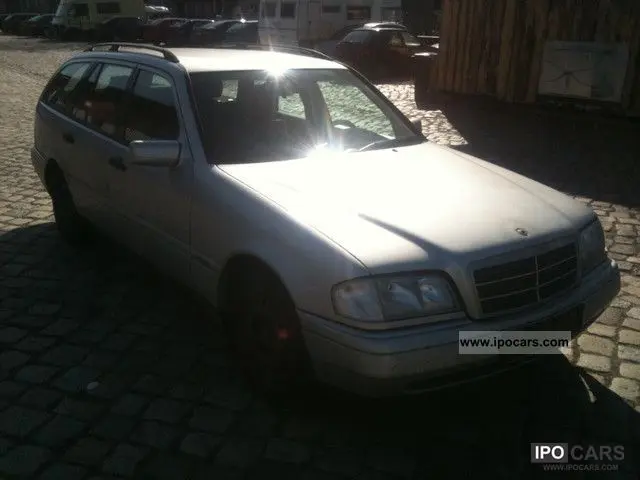 Mercedes-Benz  C 230 Sport 0