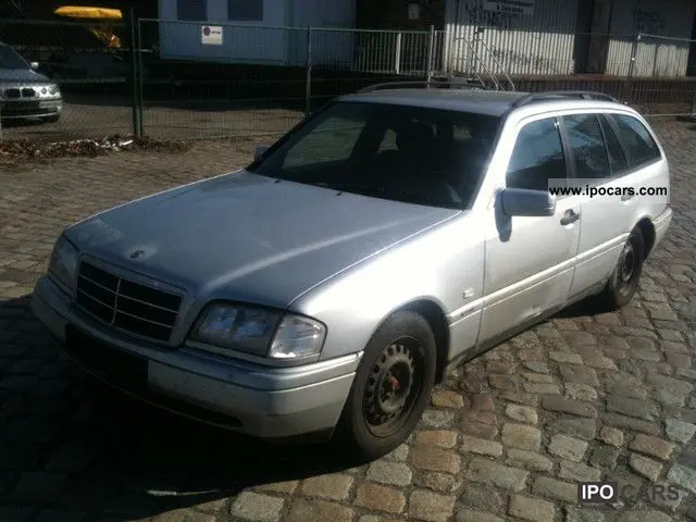 Mercedes-Benz  C 230 Sport 1