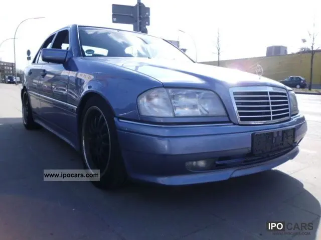 Mercedes-Benz  C 230 Sport 2