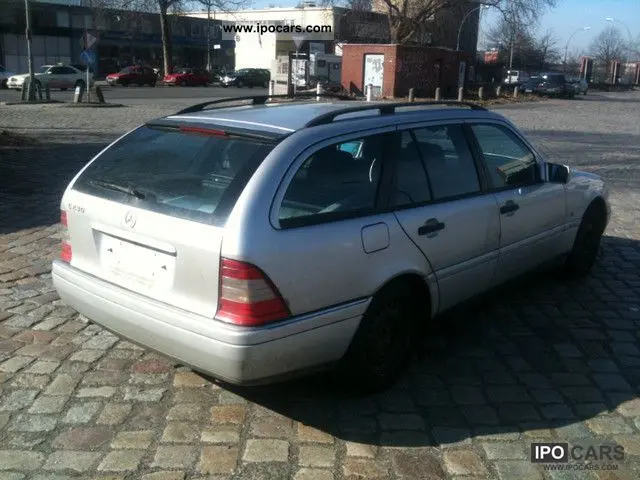 Mercedes-Benz  C 230 Sport 3