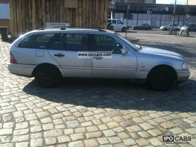 Mercedes-Benz  C 230 Sport 7