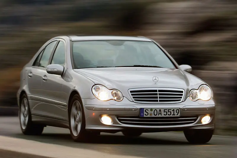 Mercedes-Benz  C 240 4Matic Classic 5