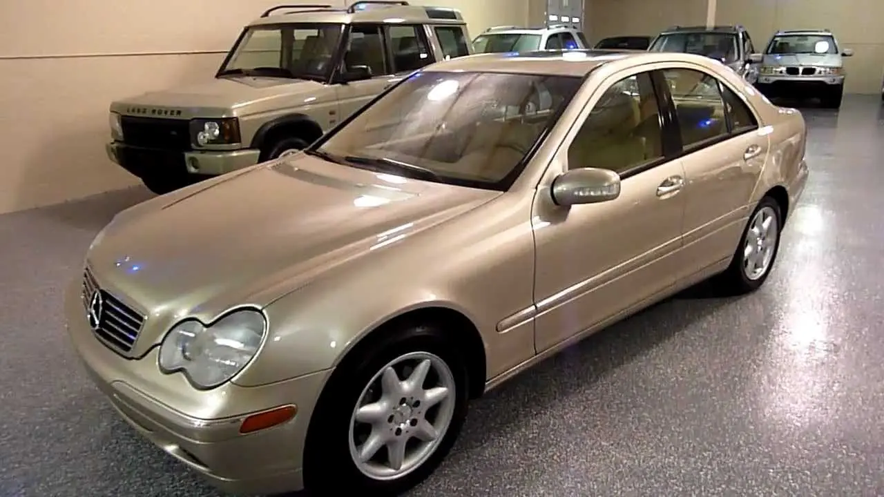 Mercedes-Benz  C 240 Elegance 2