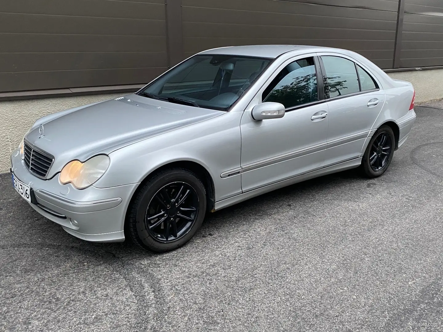 Mercedes-Benz  C 240 Avantgarde 3