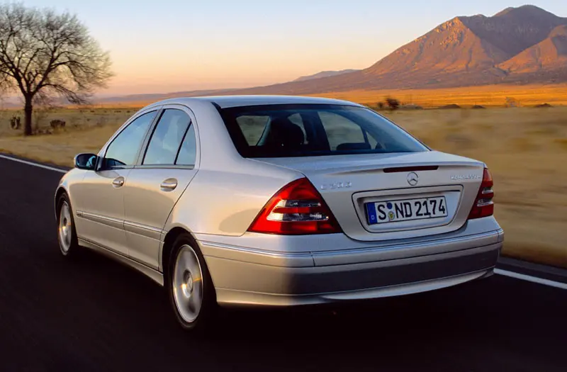 Mercedes-Benz  C 240 Avantgarde 4