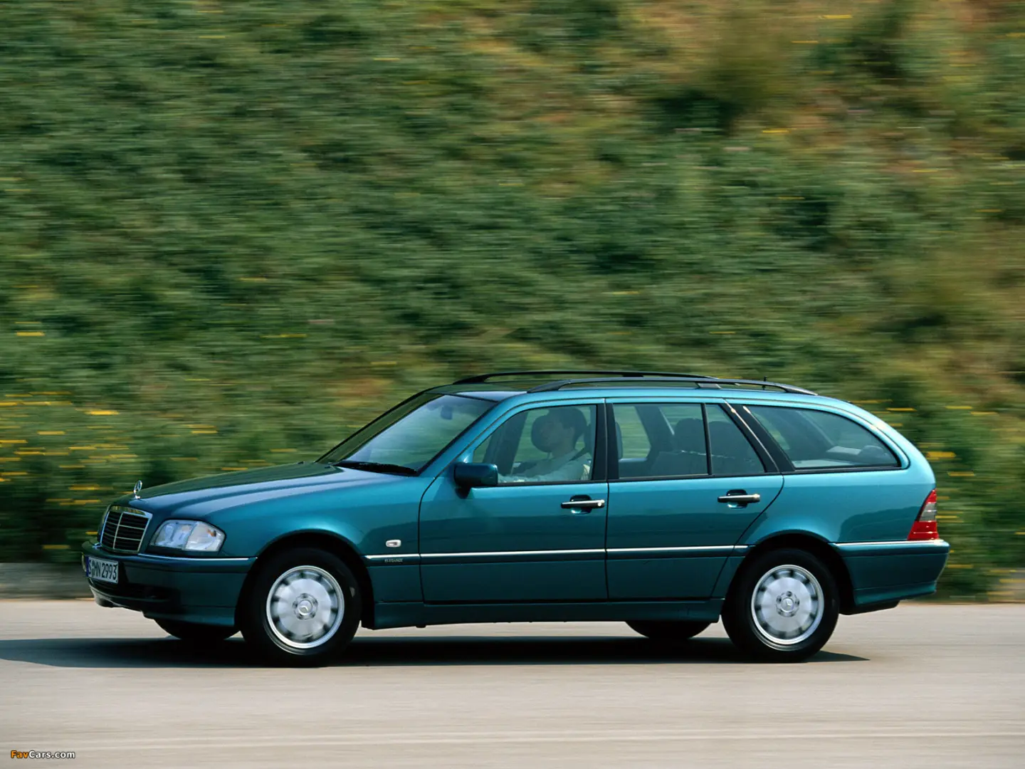 Mercedes-Benz  C 240 Classic 7