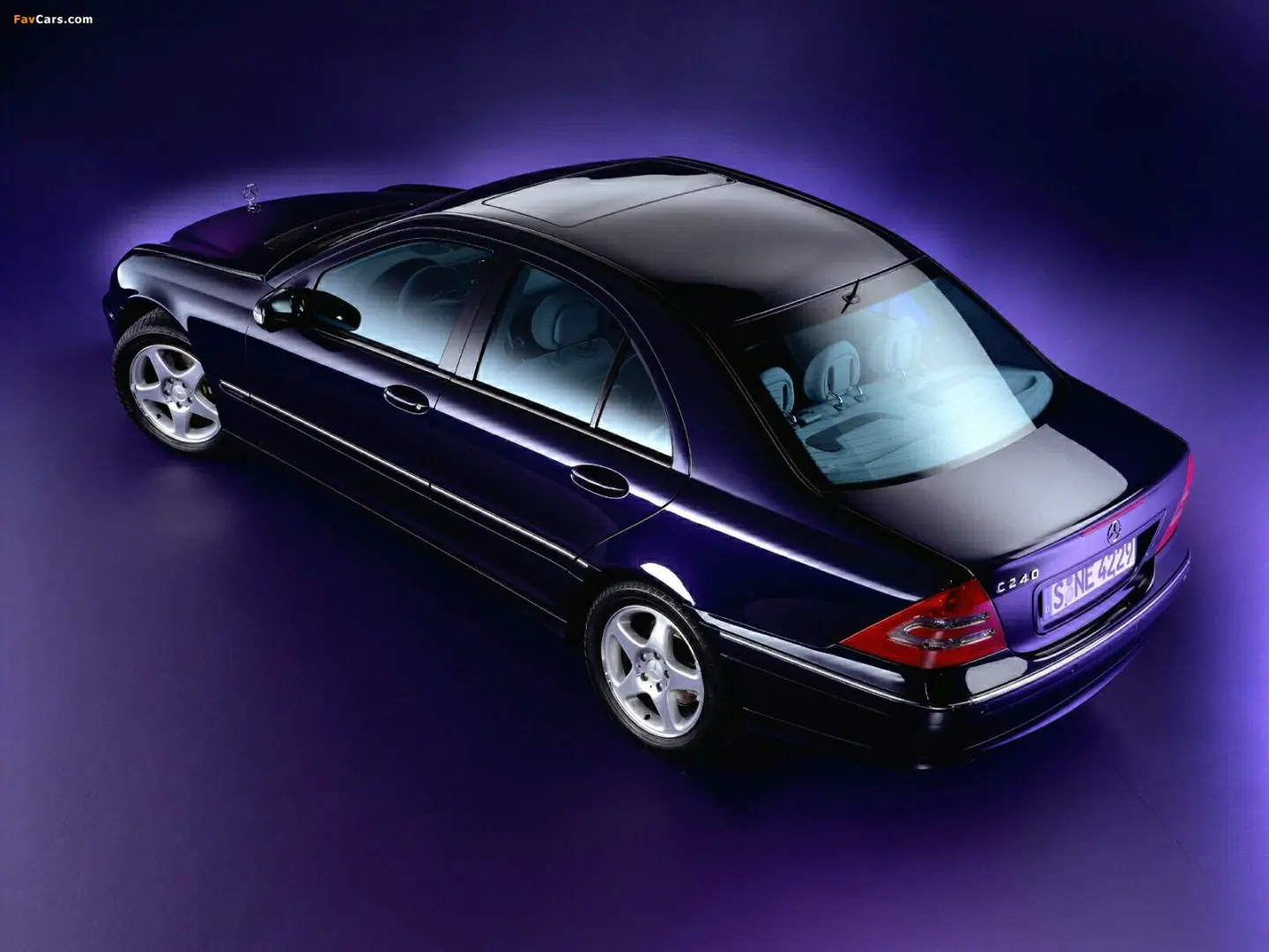 Mercedes-Benz  C 240 Classic 2