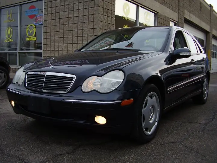 Mercedes-Benz  C 240 Classic 3
