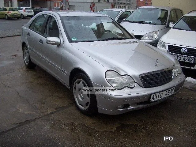 Mercedes-Benz  C 240 Classic 7