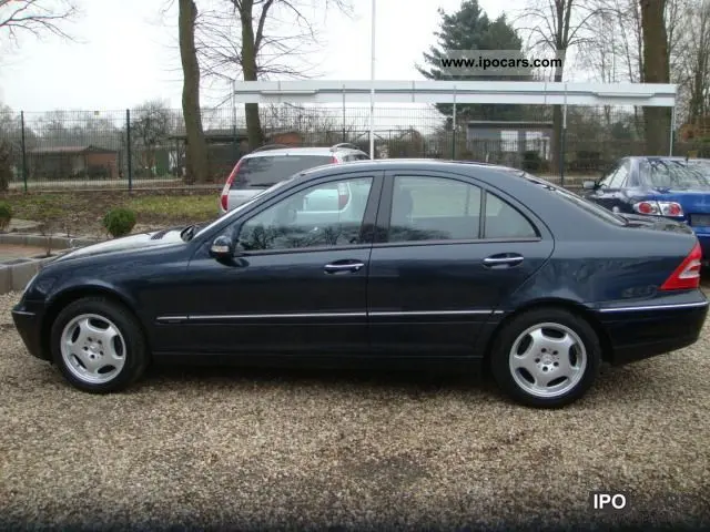 Mercedes-Benz  C 240 Elegance 5