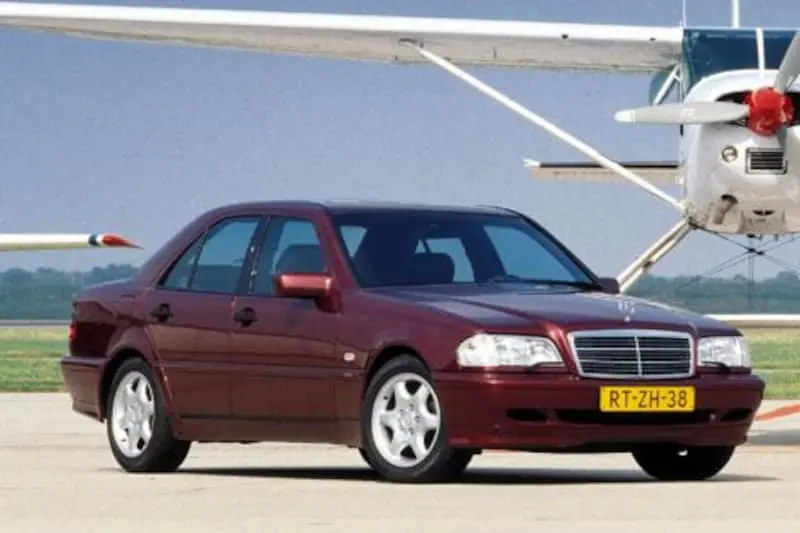 Mercedes-Benz  C 240 Sport 3