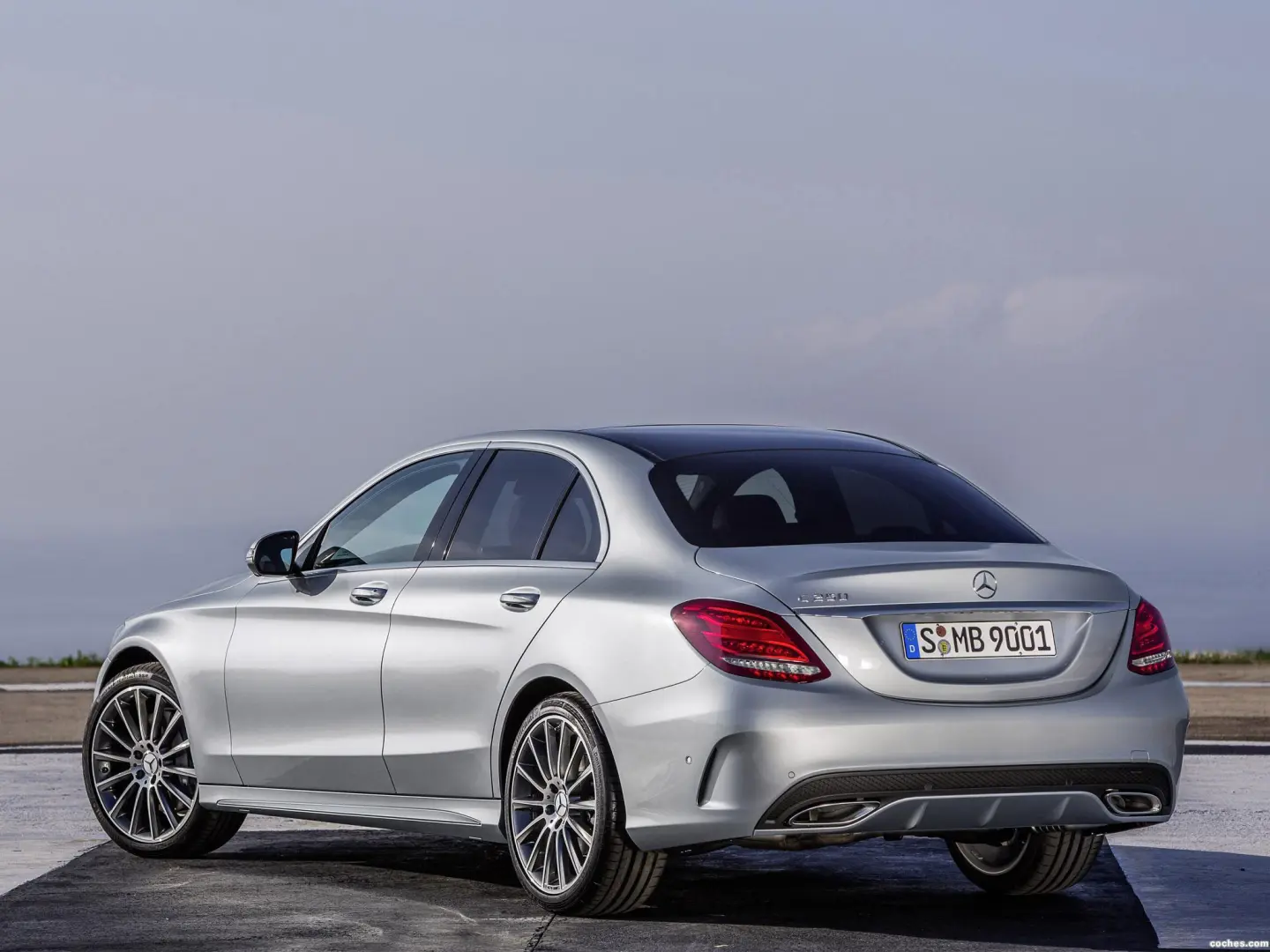 Mercedes-Benz  C 250 AMG 7G-Tronic 3