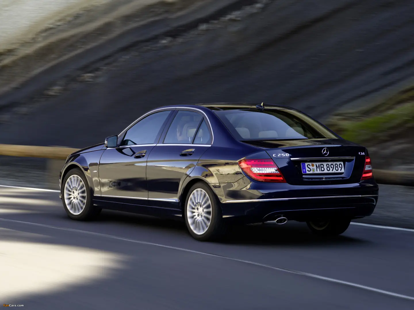 Mercedes-Benz  C 250 CDI BlueEFFICIENCY AMG 7G-Tronic 1