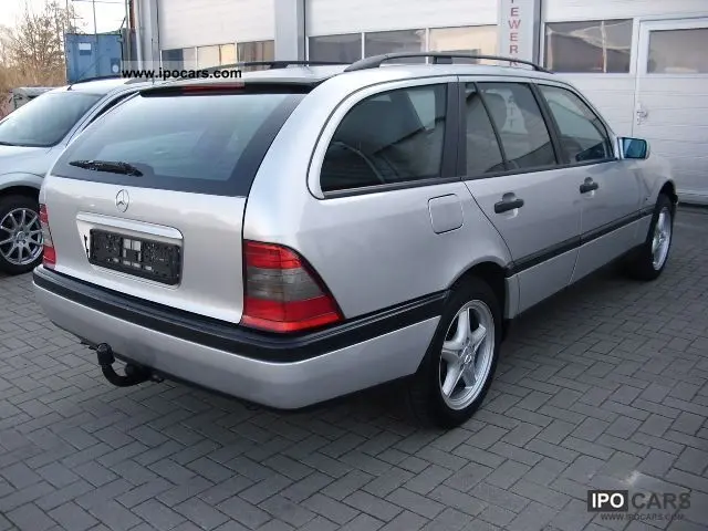Mercedes-Benz  C 250 TD Classic 1