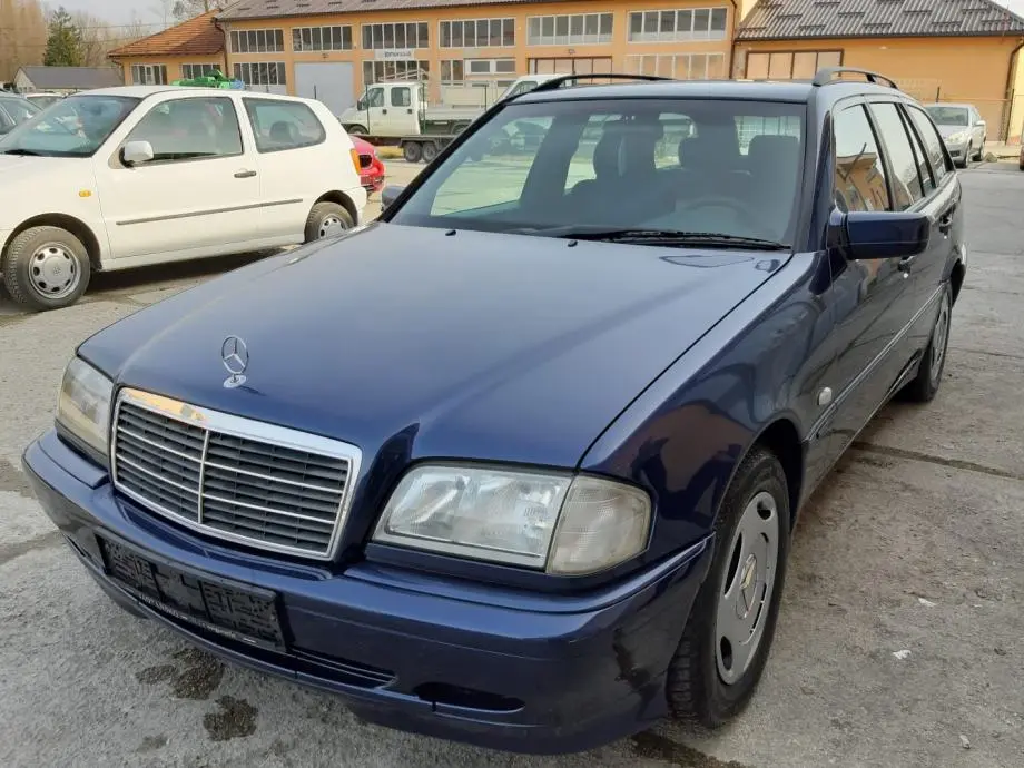 Mercedes-Benz  C 250 TD Classic 2