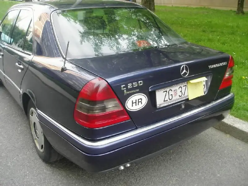 Mercedes-Benz  C 250 TD Sport 3