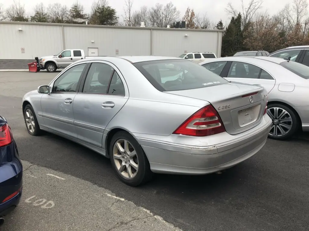 Mercedes-Benz  C 280 Classic 2