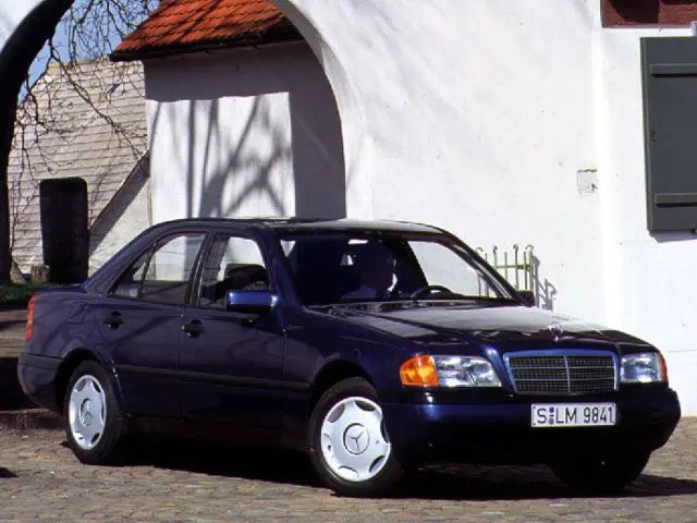 Mercedes-Benz  C 280 Elegance 3