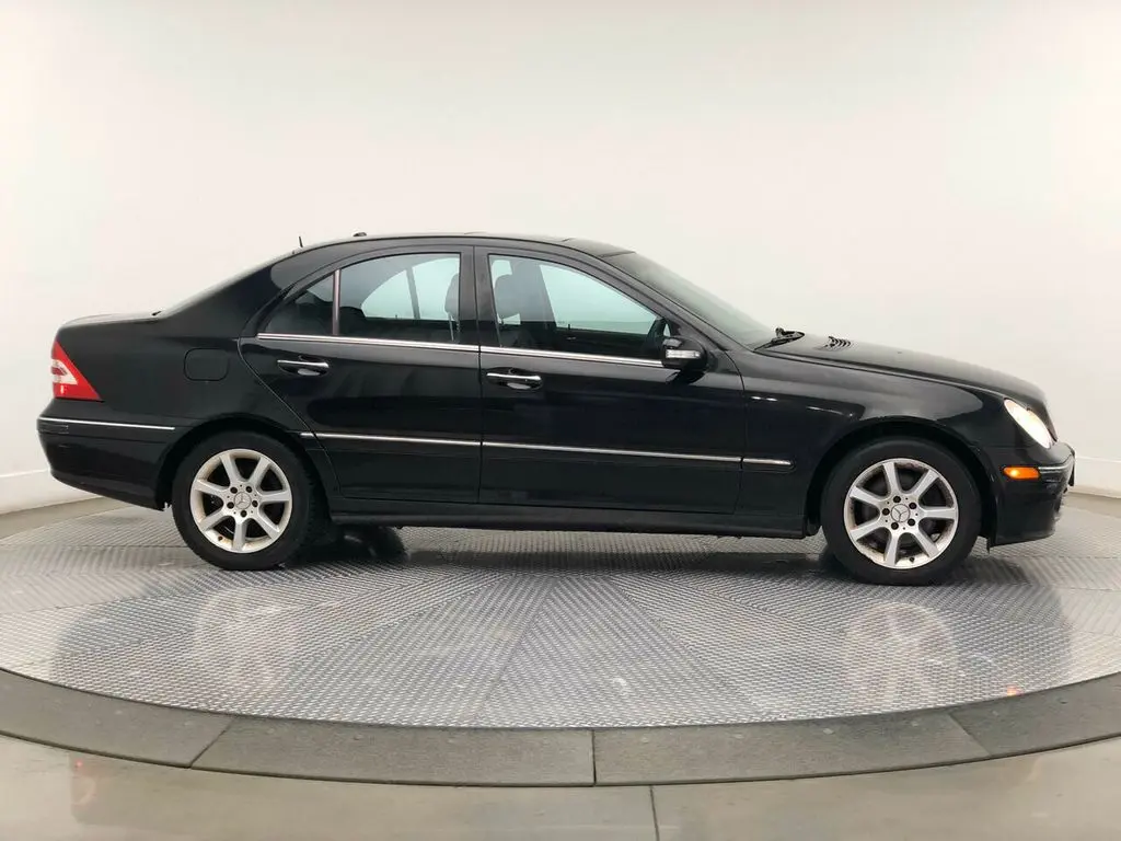 Mercedes-Benz  C 280 Elegance 4