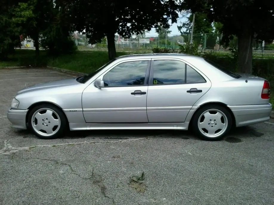 Mercedes-Benz  C 280 Sport 7
