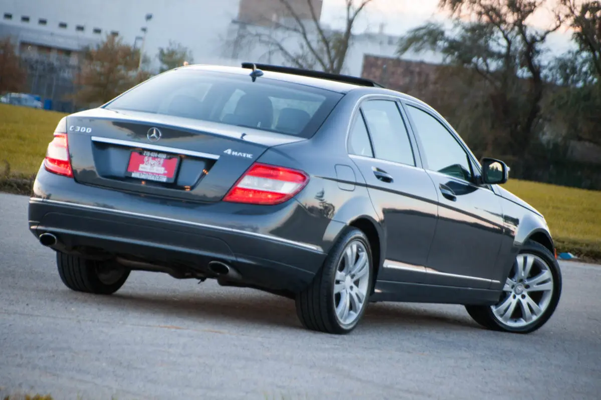 Mercedes-Benz  C 300 AMG 3
