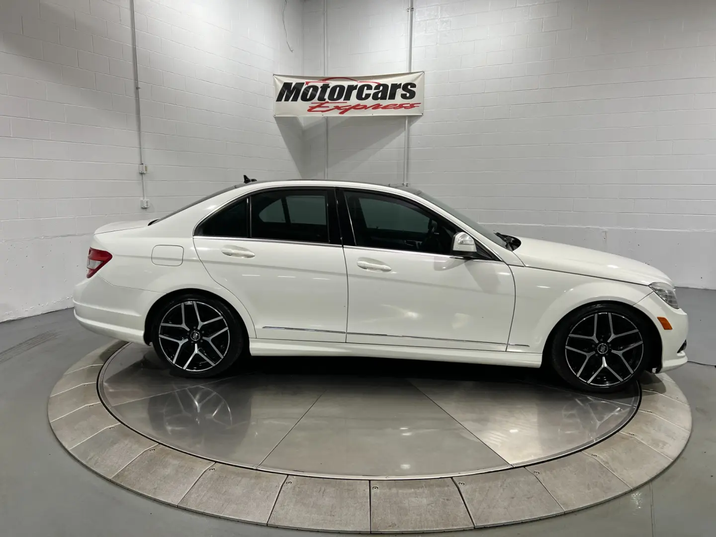 Mercedes-Benz  C 300 4Matic AMG 6