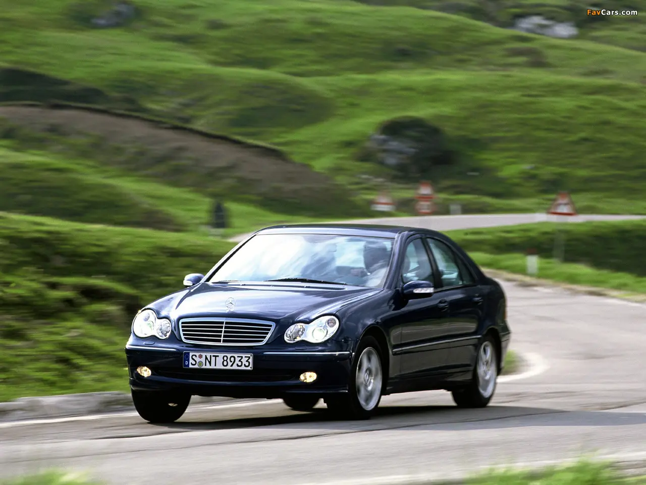 Mercedes-Benz  C 320 4Matic Classic 3