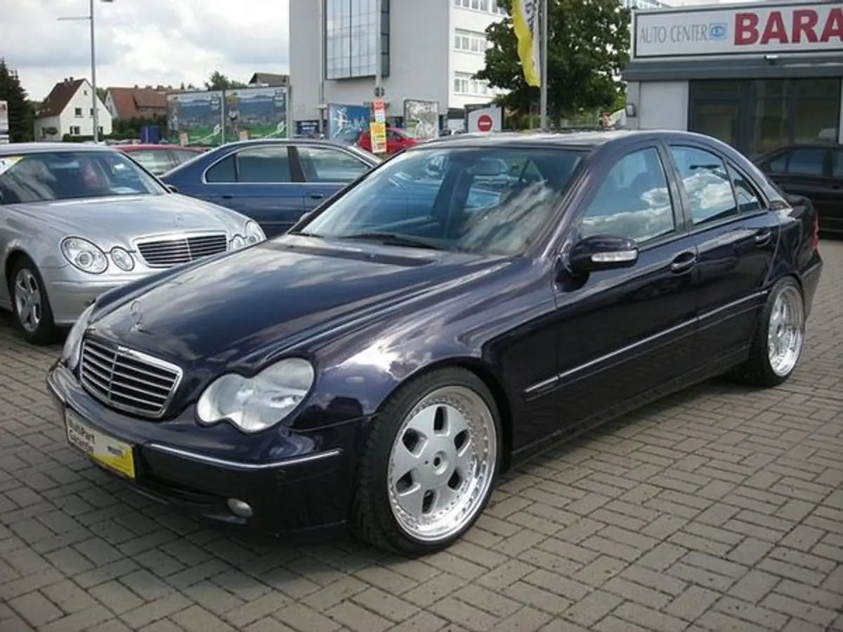 Mercedes-Benz  C 320 Avantgarde 5