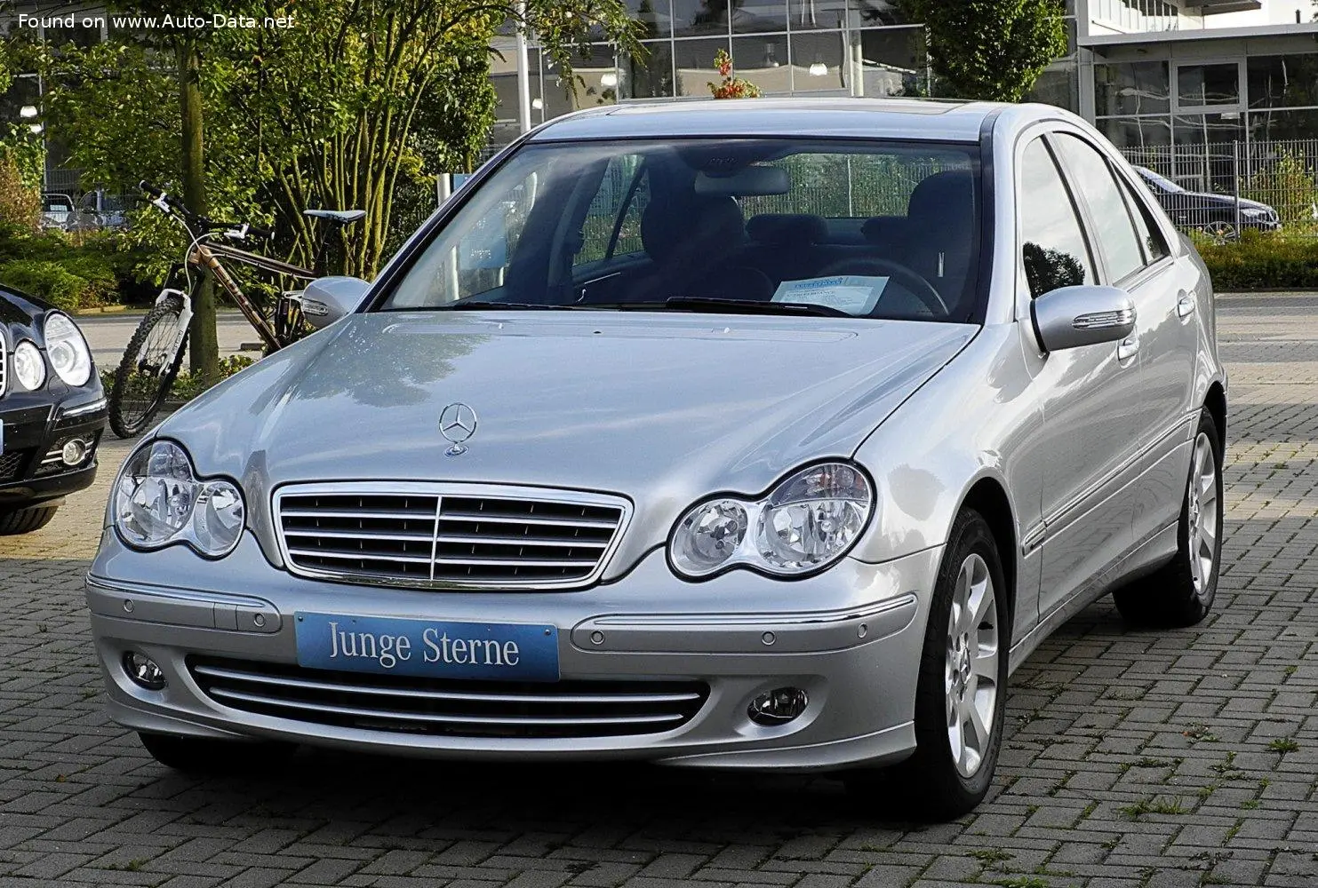 Mercedes-Benz  C 180 Kompressor Elegance 0