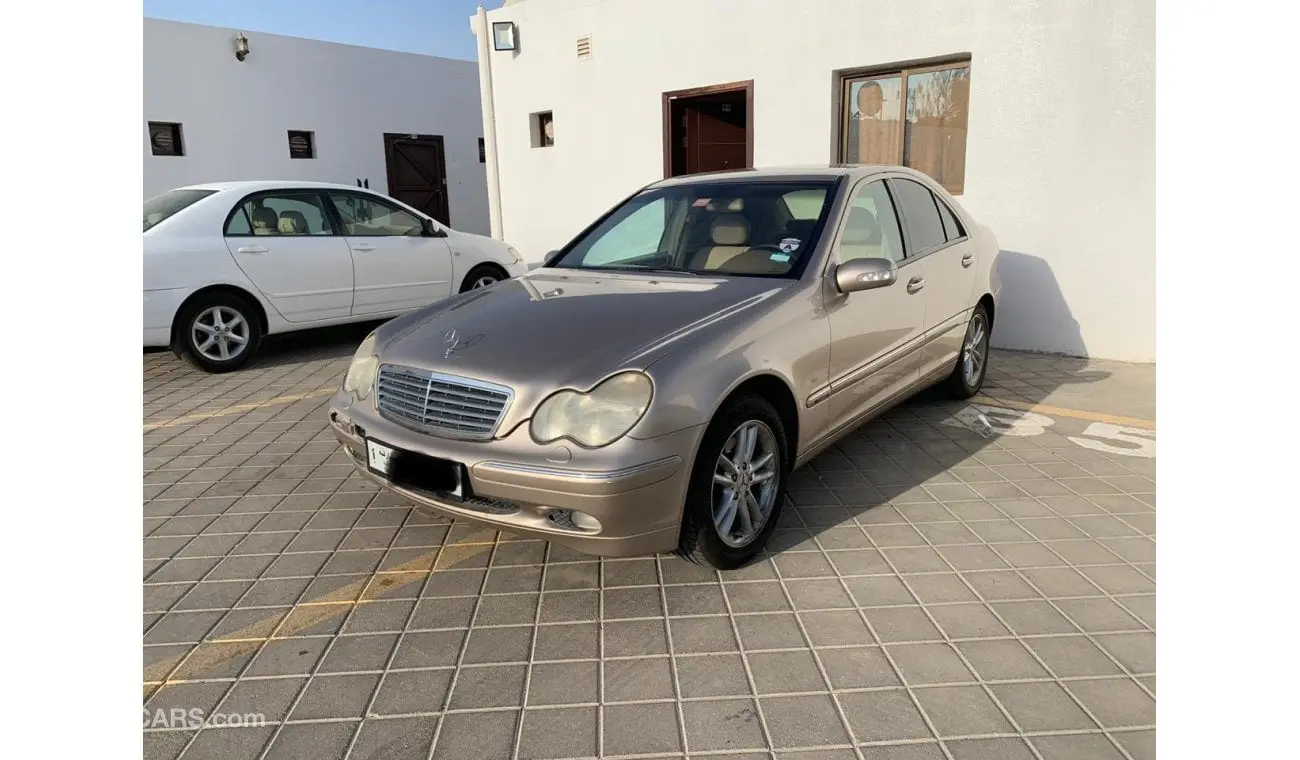 Mercedes-Benz  C 320 Elegance 3