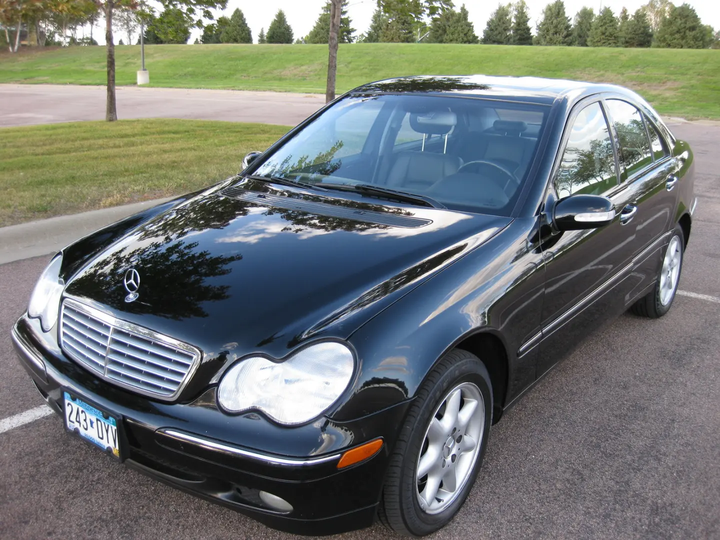 Mercedes-Benz  C 320 Elegance 1