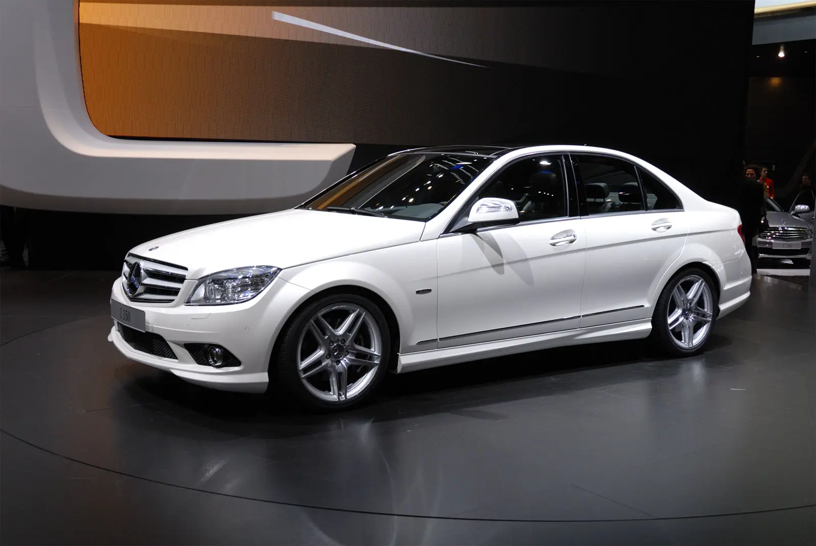 Mercedes-Benz  C 350 Elegance 2