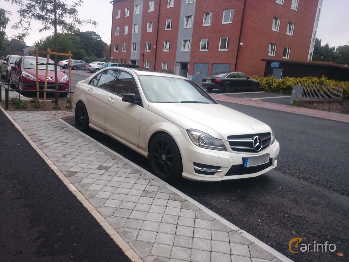 Mercedes-Benz  C 350 BlueEFFICIENCY 4Matic Fascination 7G-Tronic 1