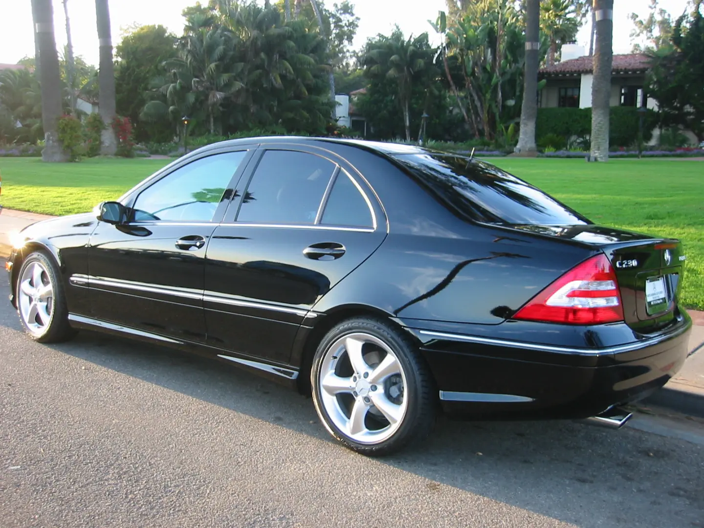 Mercedes-Benz  C 350 Elegance 5