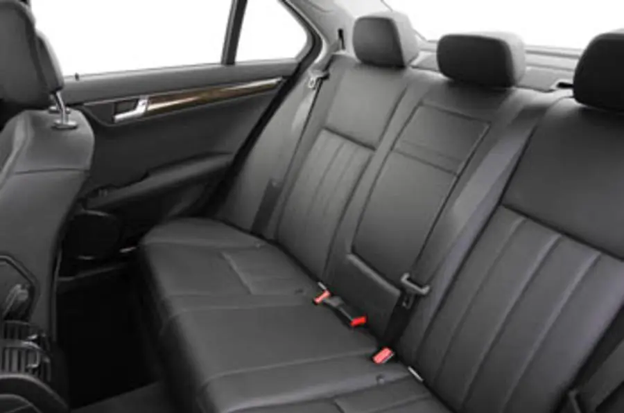 Mercedes-Benz  C 350 Elegance 4