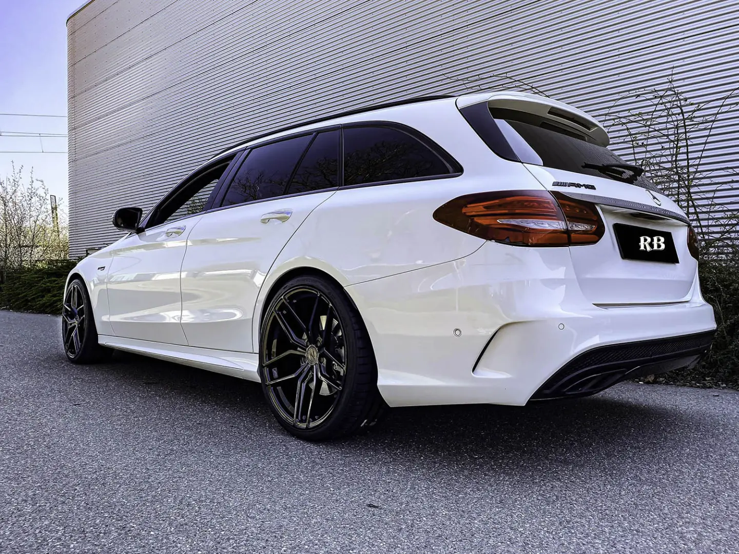 Mercedes-Benz  C 43 AMG T 4Matic 1