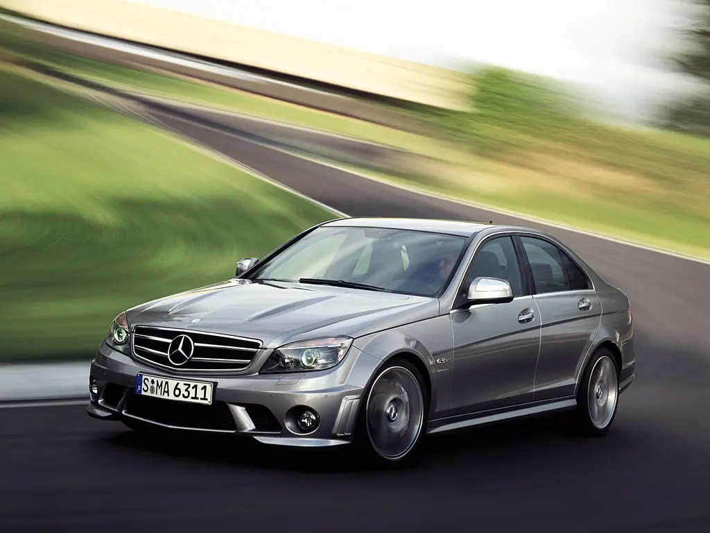 Mercedes-Benz  C 63 AMG 3