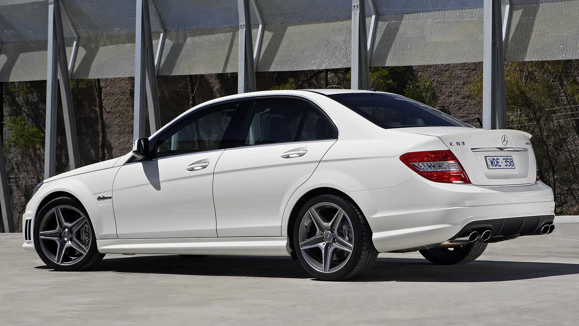 Mercedes-Benz  C 63 AMG 5