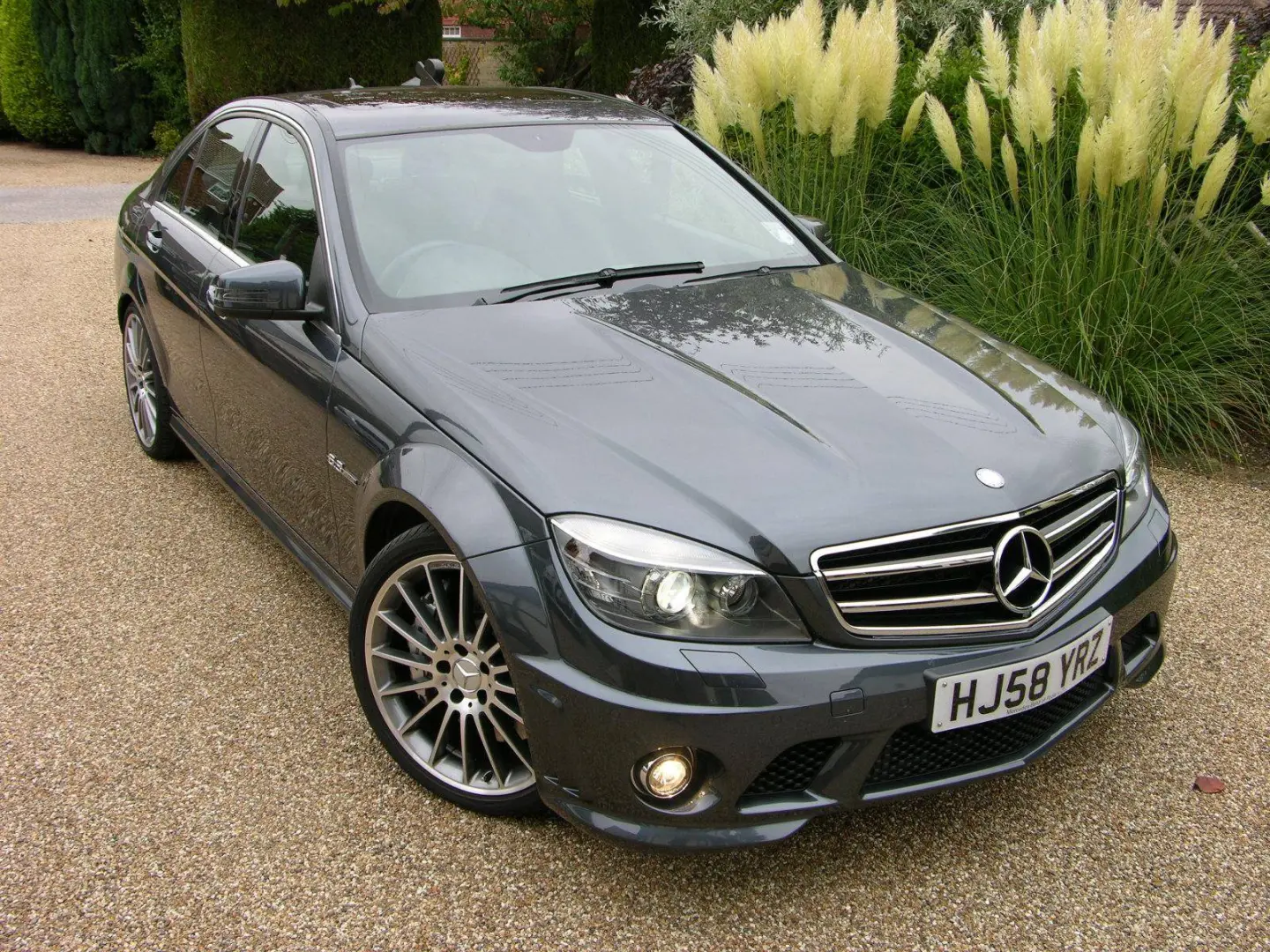 Mercedes-Benz  C 63 AMG 6