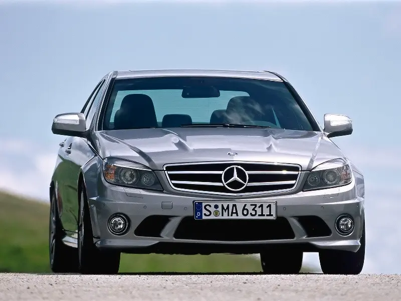 Mercedes-Benz  C 63 AMG 7