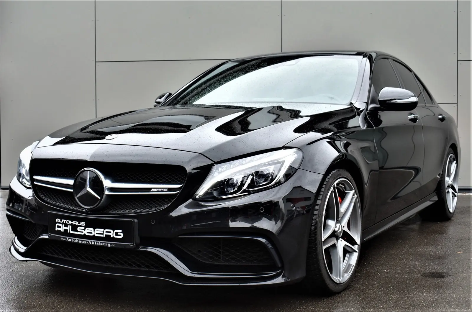 Mercedes-Benz  C 63 AMG 7G-Tronic 4