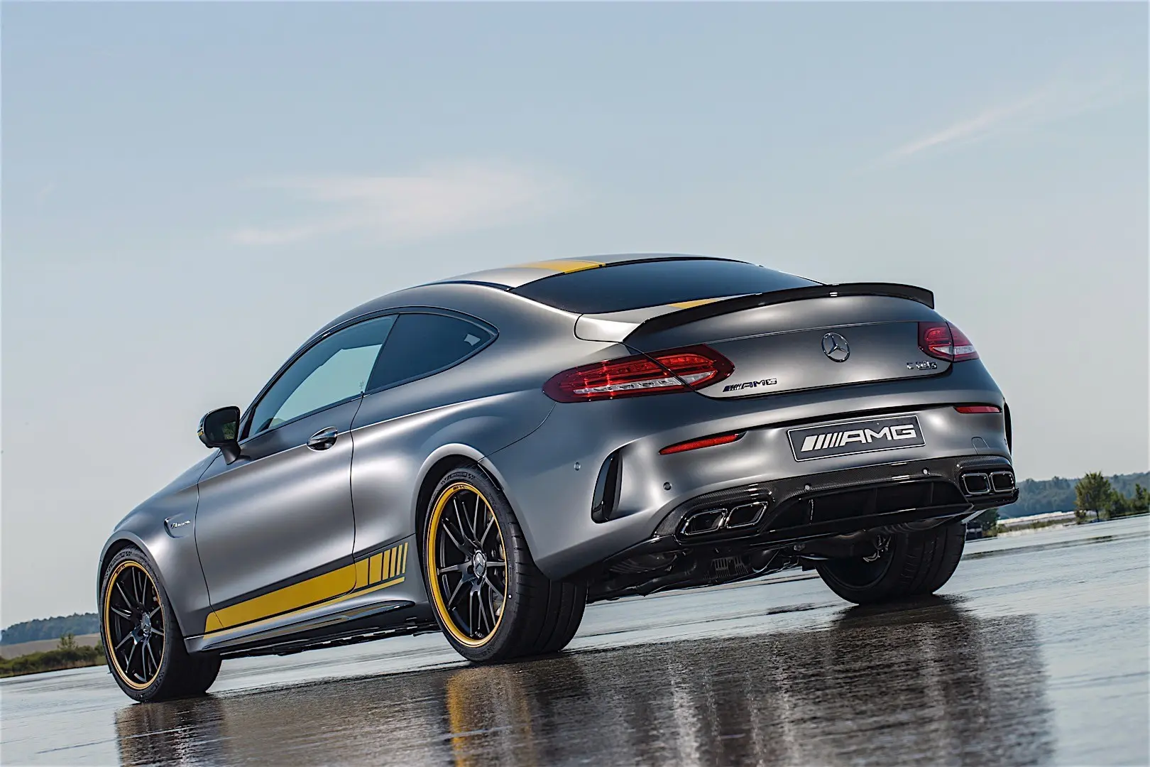 Mercedes-Benz  C 63 AMG 7G-Tronic 4