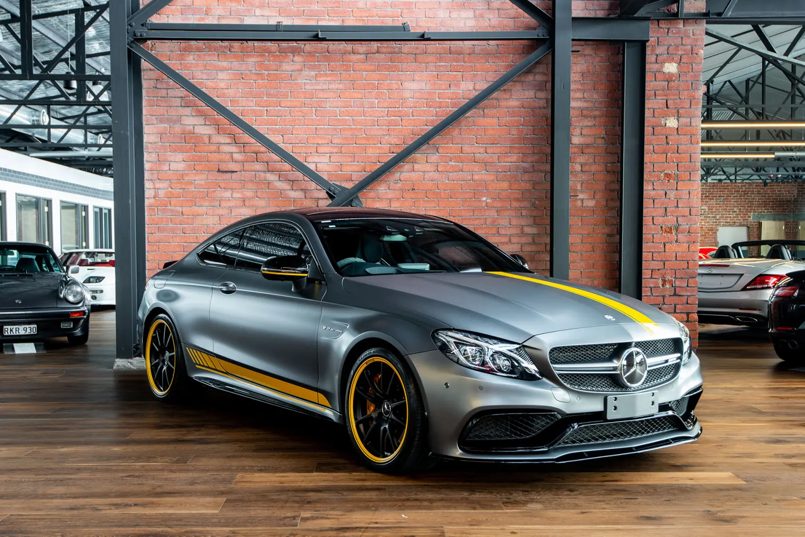 Mercedes-Benz  C 63 AMG 7G-Tronic 6