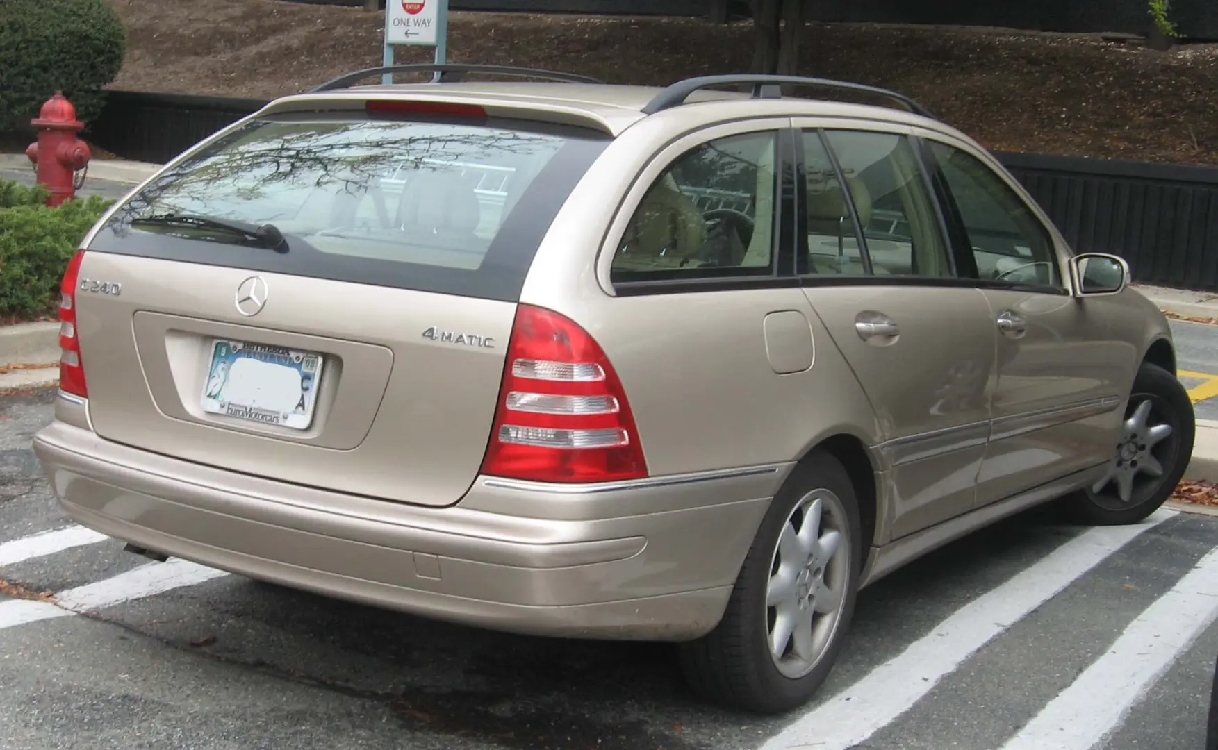 Mercedes-Benz  C Estate 240 T Elegance 4