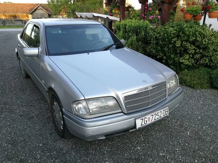 Mercedes-Benz  C Estate 250 T TD Elegance 2