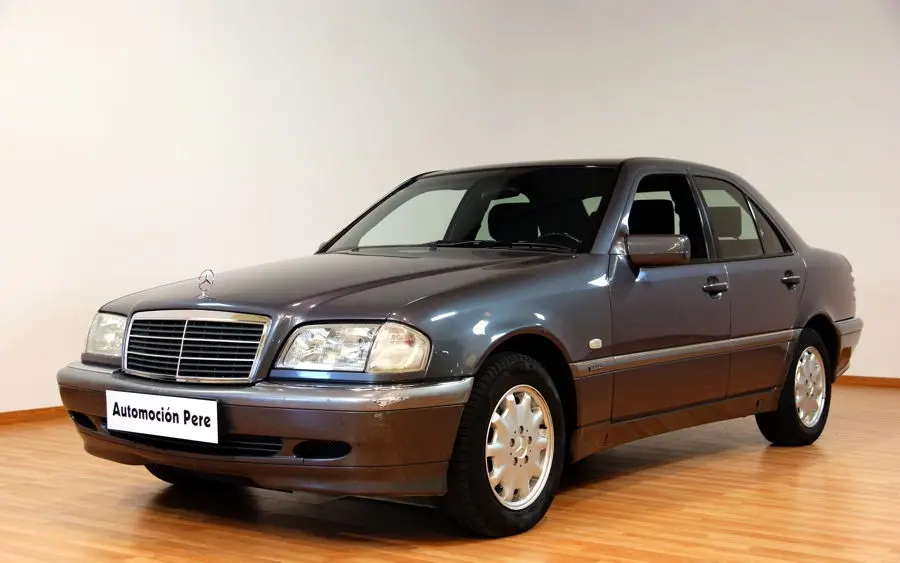Mercedes-Benz  C 250 D Elegance 0