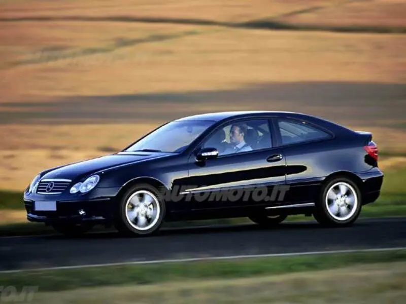 Mercedes-Benz  C 200 CDI Elegance 4