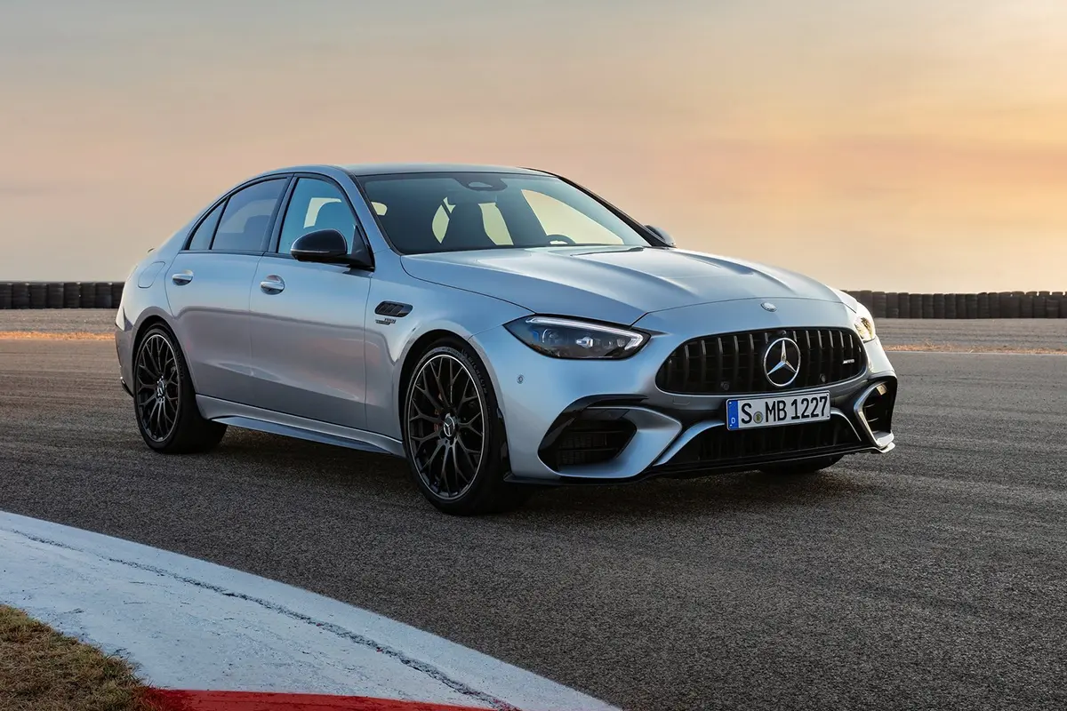 Mercedes-Benz  C63 AMG S 3