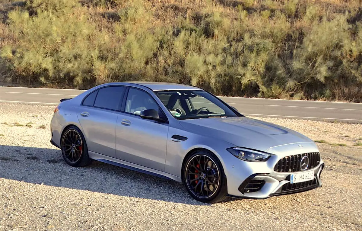 Mercedes-Benz  C63 AMG S 3